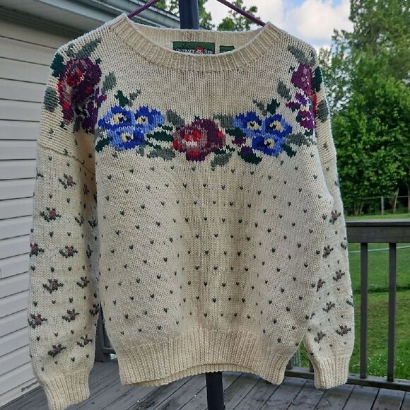 Vintage Outback Red Wool Floral Sweater Size S - Picture 1 of 7